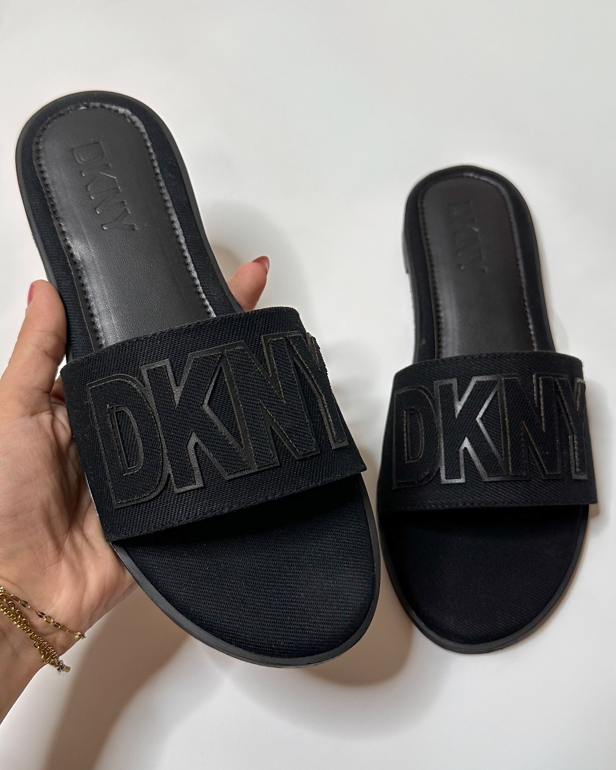 DKNY Willow Flat Slide Slippers Black